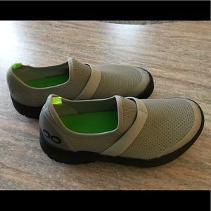 Oofos OOMG Low Shoe